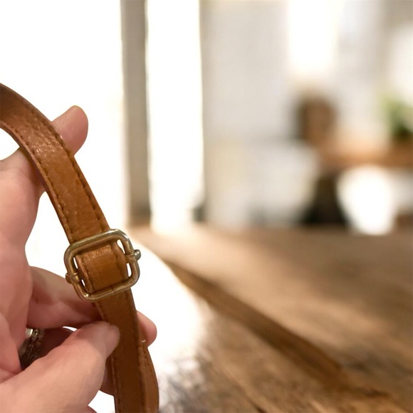 Valentina Vintage Italian Pebbled Red Leather Crossbody Bag - Picture 7 of 7